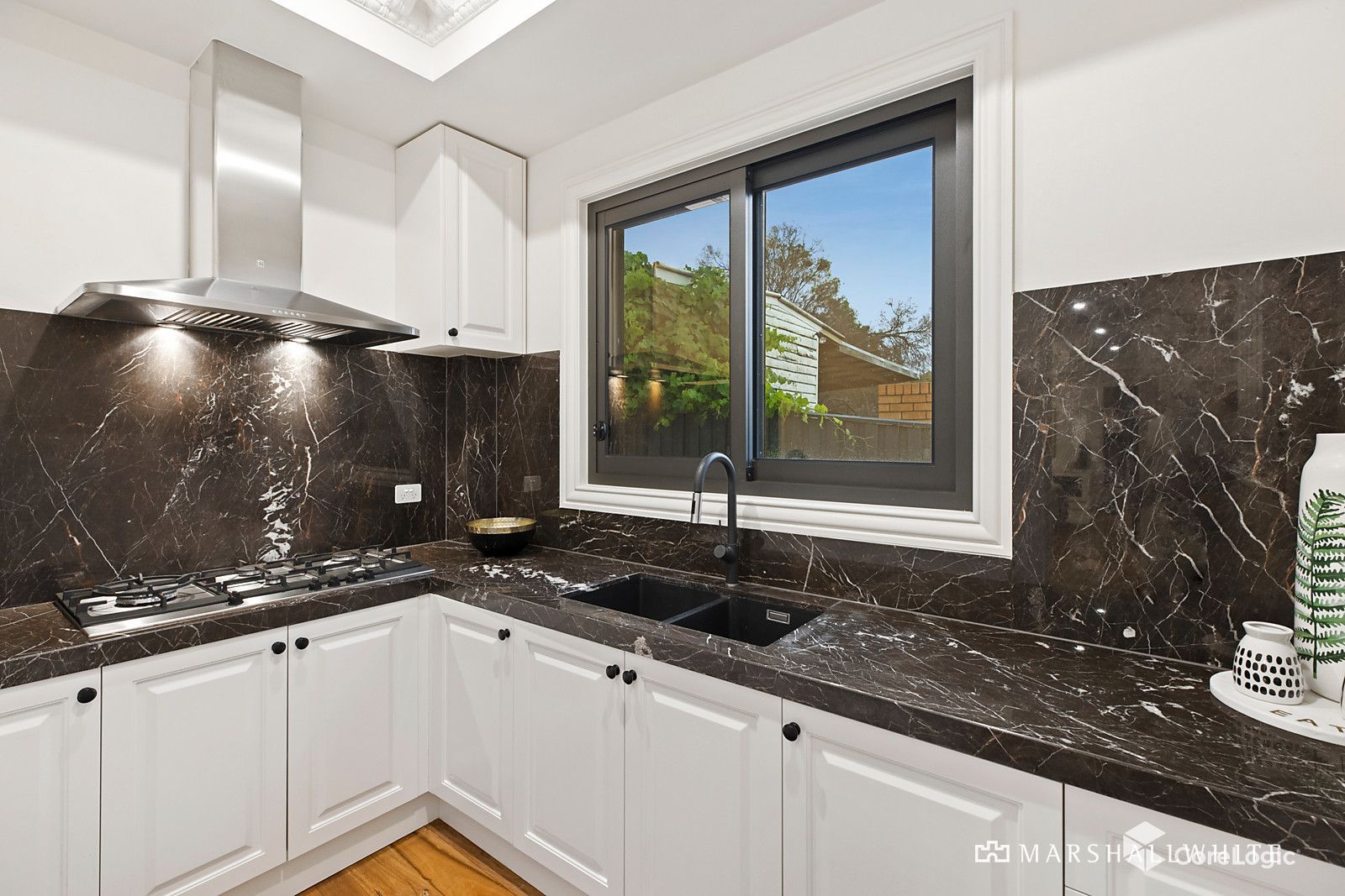 homelands - 1 Apex Crescent, Bulleen VIC 3105 - 5