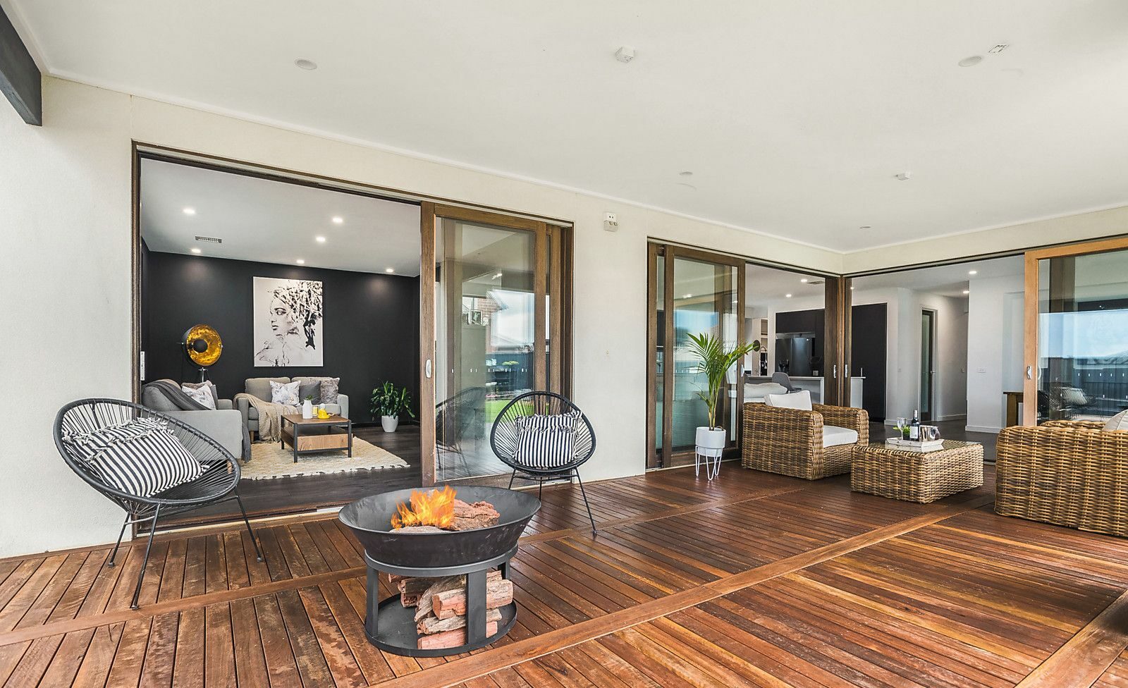 jolmee 3 - 3 Monument Boulevard, Clyde North VIC 3978 - 2