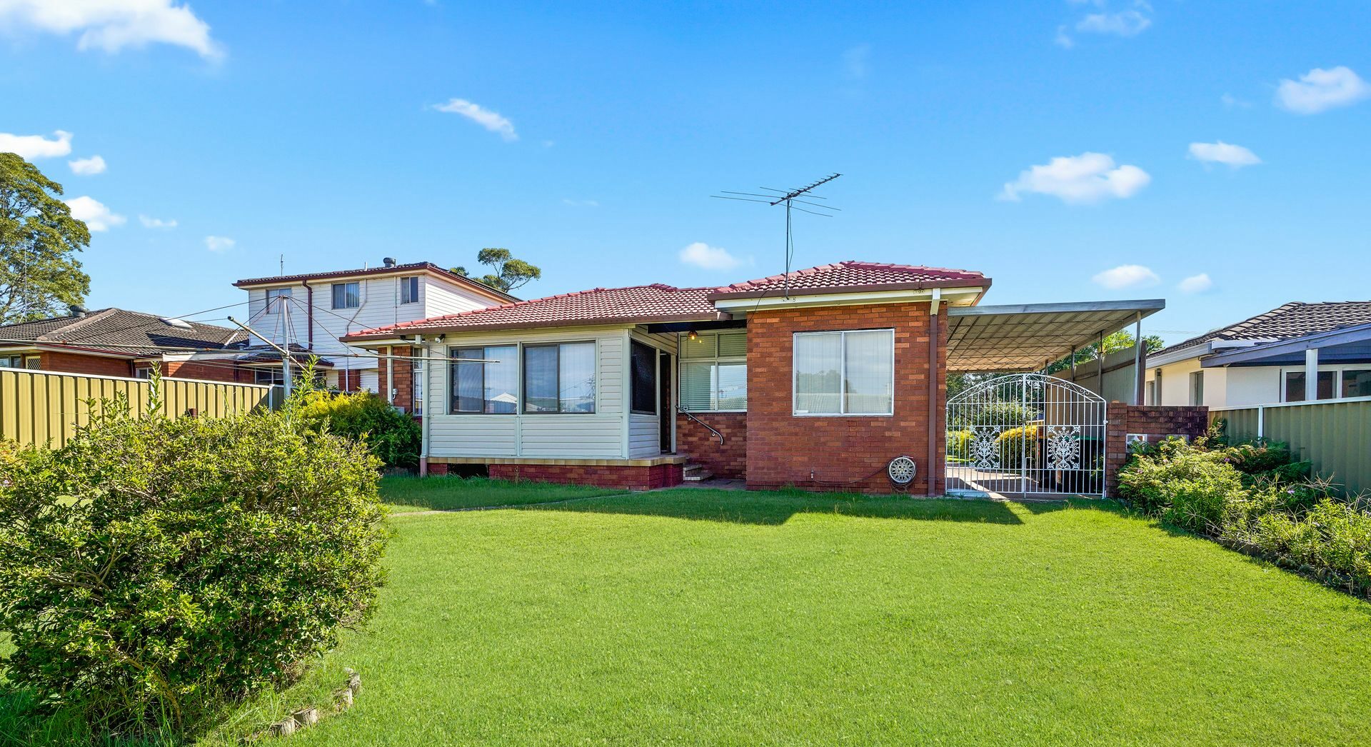 sleitini 1 - 8 Thompson Avenue Moorebank NSW 2170 - 6